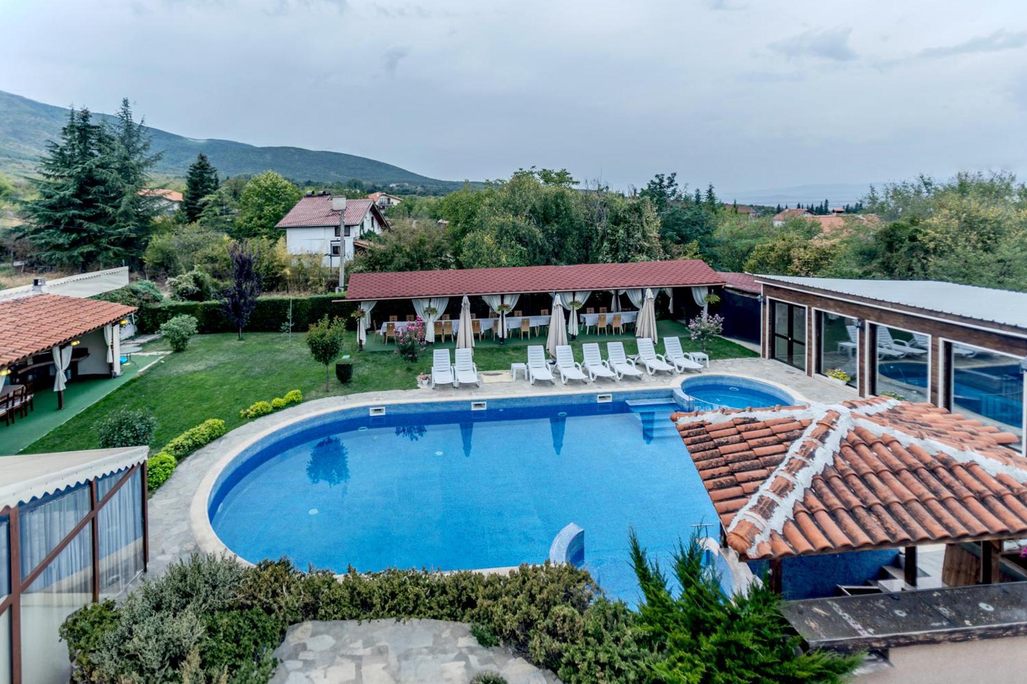 Вила Флора Паталеница Exterior foto
